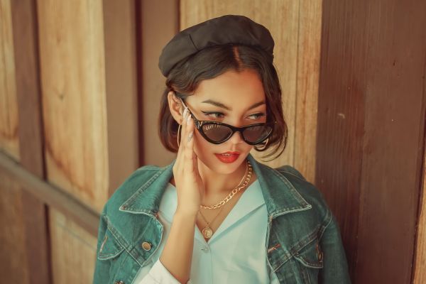 Discover the Hottest Eyewear Trends in the UK: Elevate Your Vision and Style