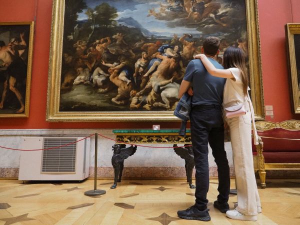 Explore London's Museums in Style: Discover the Best Comfortable Shoes for Your Tour
