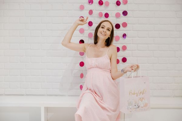 Must-Have Fashion Essentials for Stylish Expecting Moms in the UK