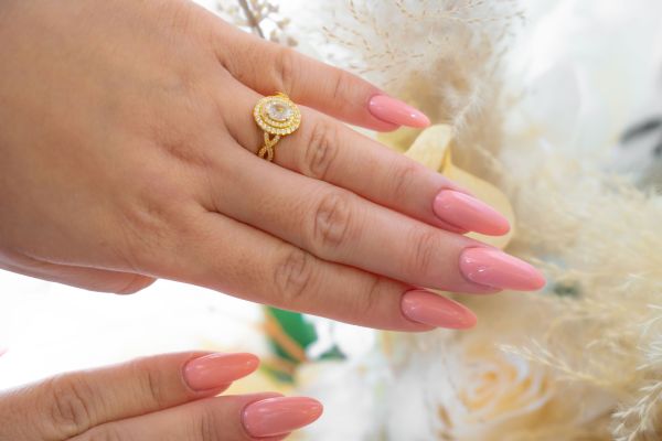 Top short almond nail designs to inspire your next manicure