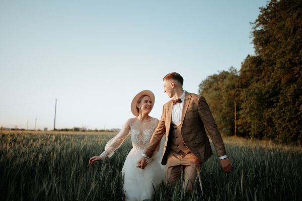 Trendy Wedding Attire Options Beyond the Norm in the UK: Stylish Alternatives to Traditional Looks